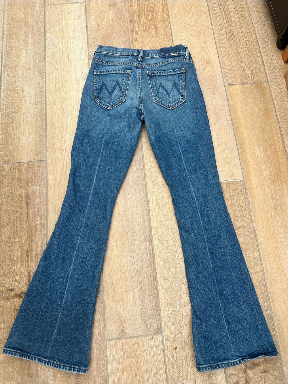 Mother - The weekender
Size 25
Women's Flared Jeans
Wash: Its a small world
